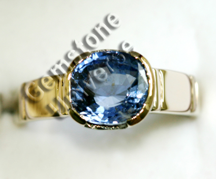 Ceylon Blue Sapphire of 3.62 carats set in 18ct White Gold Gents ring Ceylon Blue Sapphire of 3.62 carats set in 18ct White Gold Gents ring