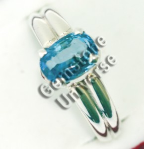 Fine Ceylon Blue Sapphire of 2.27cts.GemstoneUniverse.com Unheated Sri Lankan Sapphire