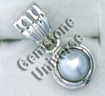 Heavenly and Pristine-Gorgeous Serene Moon Energies-Experience Diana reincarnated as Luna.