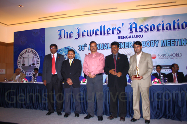 : Mr. Raghav Hawa-Manager, Processes-Gemstoneuniverse, with the chief Guest Mr. Alok Kumar, the Joint Commissioner of Police (Crime), Bangalore, Mr. P. V Mahesh President of Bangalore Jewellers Association and other industry captains. : Mr. Raghav Hawa-Manager, Processes-Gemstoneuniverse, with the chief Guest Mr. Alok Kumar, the Joint Commissioner of Police (Crime), Bangalore, Mr. P. V Mahesh President of Bangalore Jewellers Association and other industry captains.
