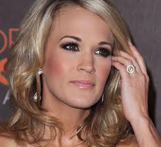 American Idol Winner Carrie Underwood wears a Fancy Yellow Diamond ring American Idol Winner Carrie Underwood wears a Fancy Yellow Diamond ring