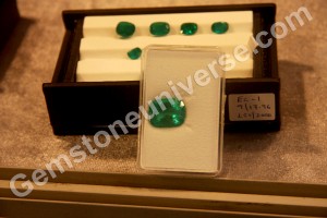 Flawless emerald with top color, amazing clarity and a prized size Flawless emerald with top color, amazing clarity and a prized size