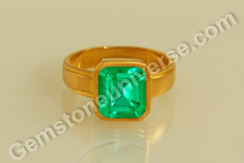 Natural Colombian Emerald – Rich Green Hue in a Luxe Gem