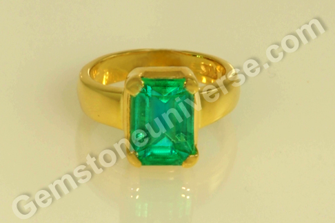 A Royal Treat – Natural Colombian Emerald with Spectacular Rich Color