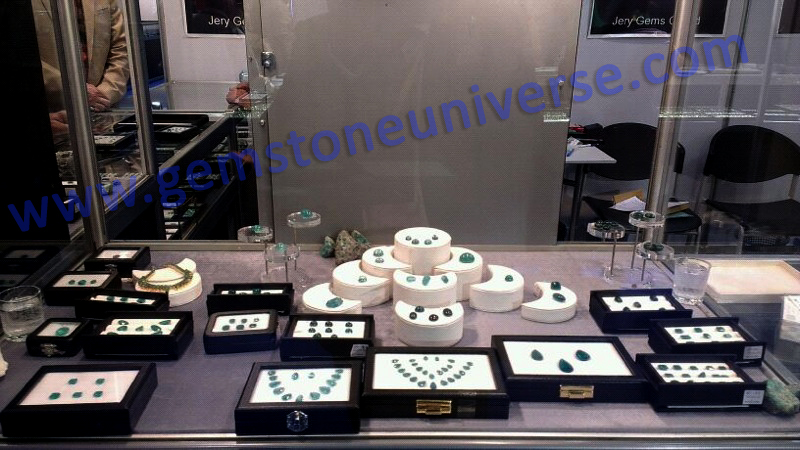Section of Gemstoneuniverse exhibit showcasing Cabochons and Mineral Roughs