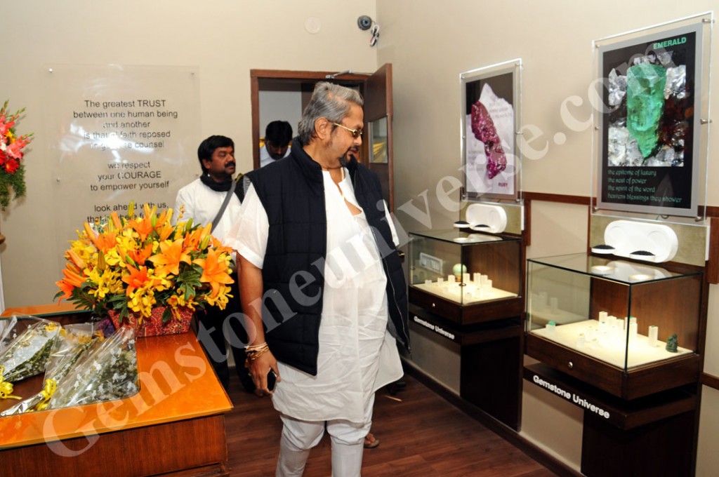 His Highness Srikantadatta Narasimharaja Wadiyar-The scion of the Royal Family of Mysore admiring the natural gemstones.