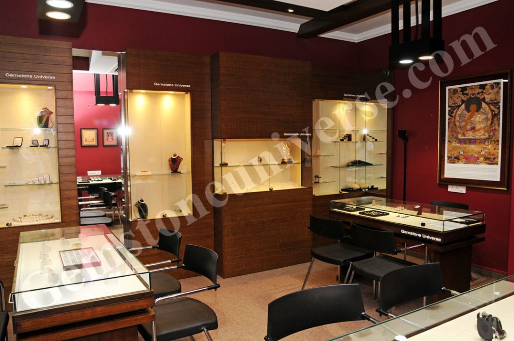 A section of the gallery showcasing fine untreated Gemstones from the best mines of the world under the august blessings of Ratna Sambhava. A section of the gallery showcasing fine untreated Gemstones from the best mines of the world under the august blessings of Ratna Sambhava.