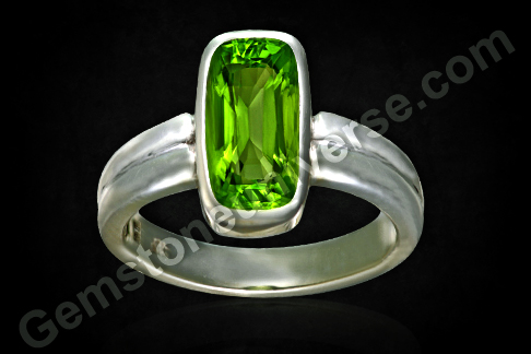 Natural Burma Peridot of 4.28 carats Gemstoneuniverse Natural Burma Peridot of 4.28 carats Gemstoneuniverse