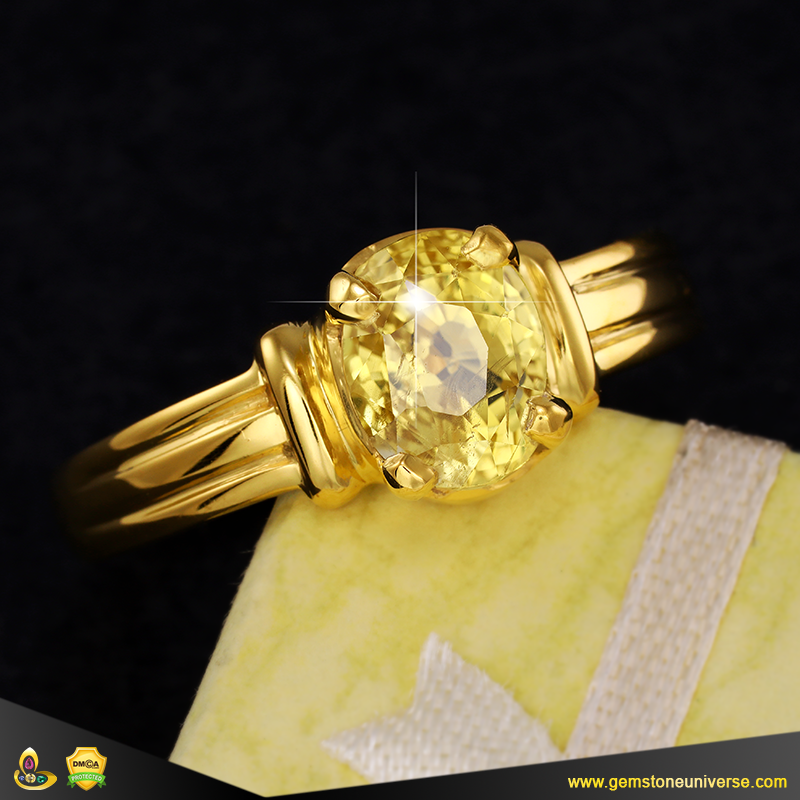 Fine Natural Unheated Yellow Sapphire ring from Ceylon